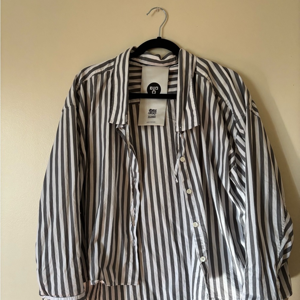 Closed Monochrome Striped Shirt